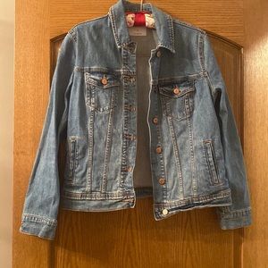 Like new old navy jean jacket; sz M
